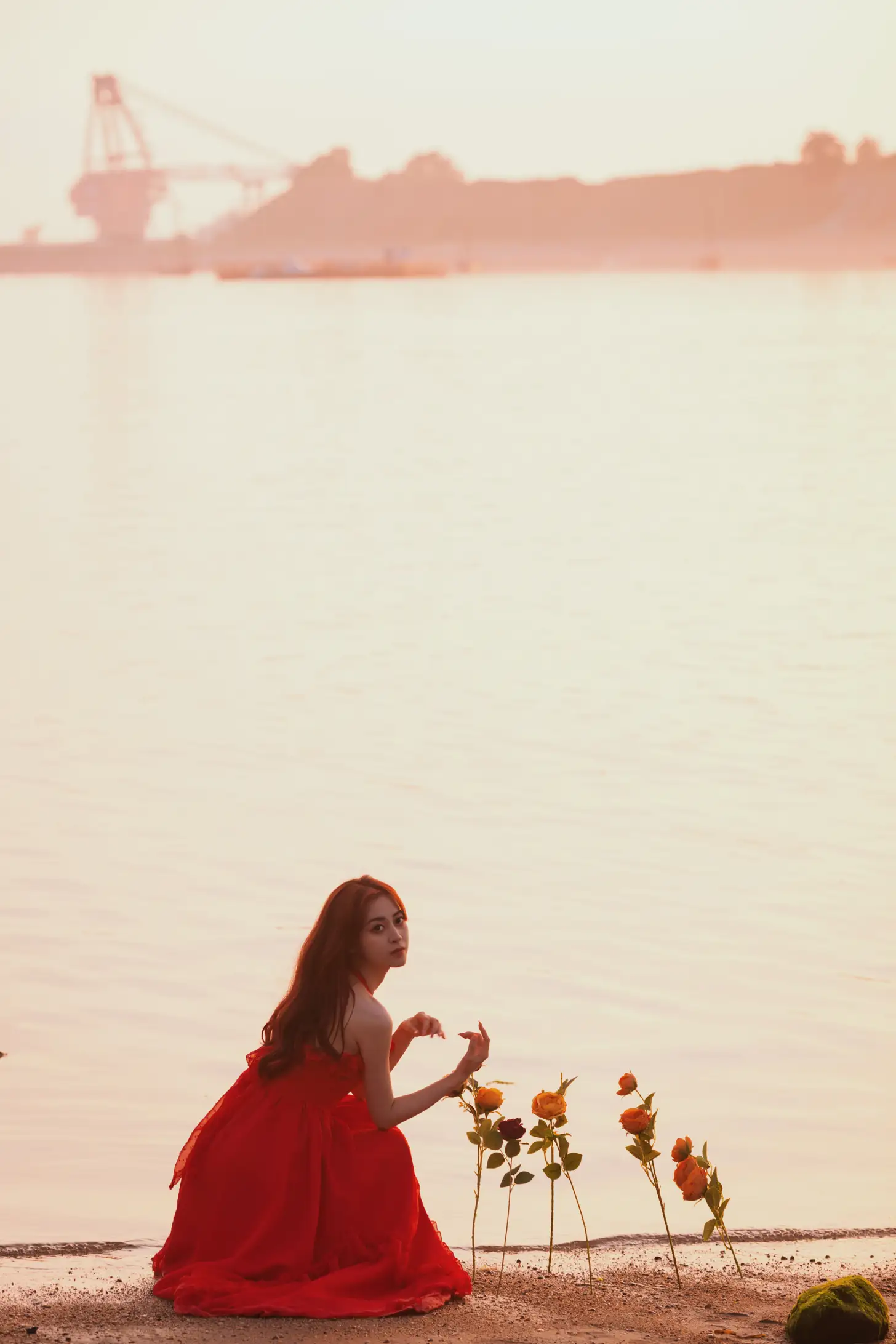 [YITUYU] 2022.09.02 Vol.1849 – Sunset at the seaside and girl in red dress Yixuan-#[33P]-30